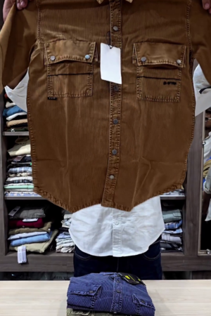 Men Slim Fit Opaque Solid Spread Collar Casual Shirt