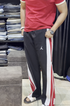 Men Colourblocked Sports Joggers