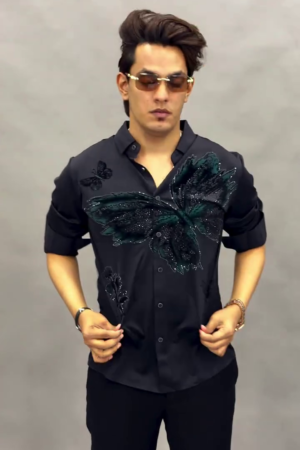 Men Slim Fit Graphic Printed Casual Shirt