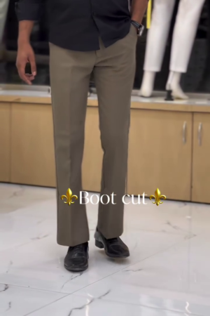 Men Straight Fit Easy Wash Trousers